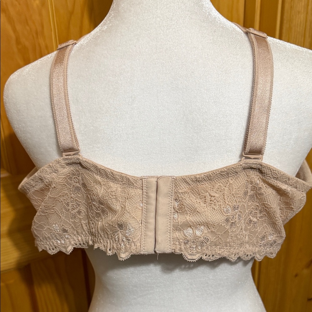 Torrid Curve Nude Push Up Underwire T-Shirt Bra with Lace Trim - 48B. #593033 - Picture 3 of 10